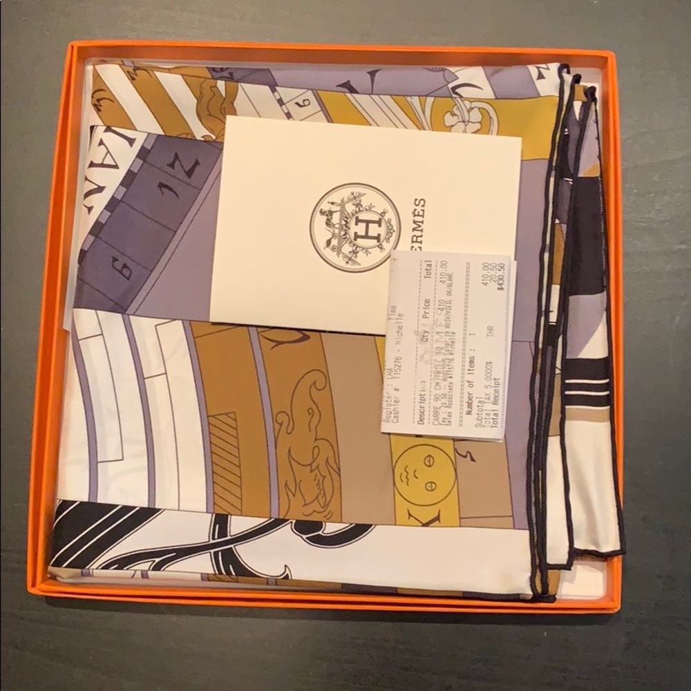 Hermès Scarf